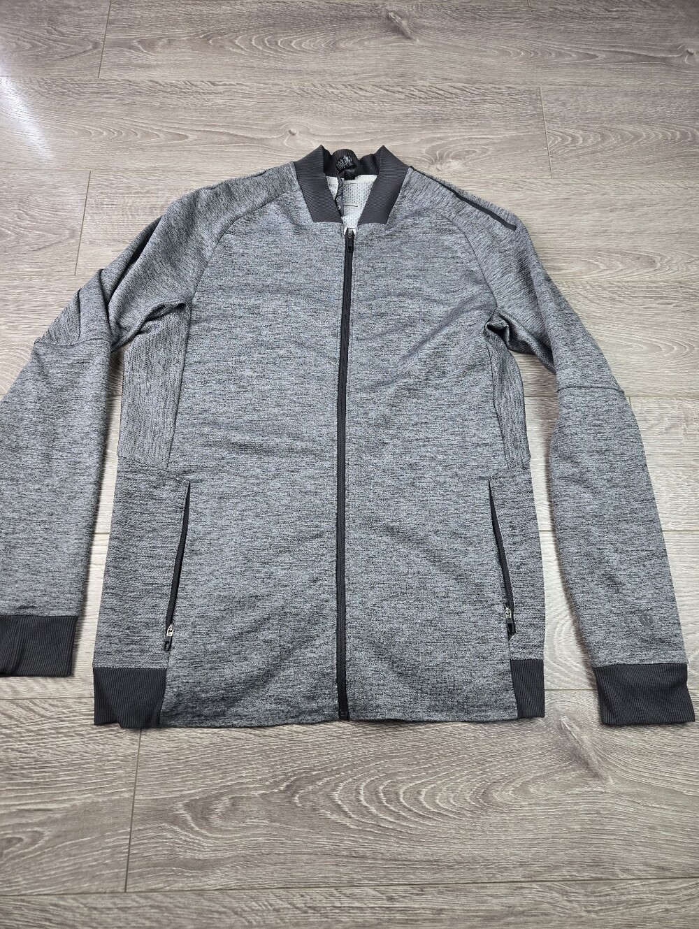 Mens lululemon textured tech bomber jacket sz Small